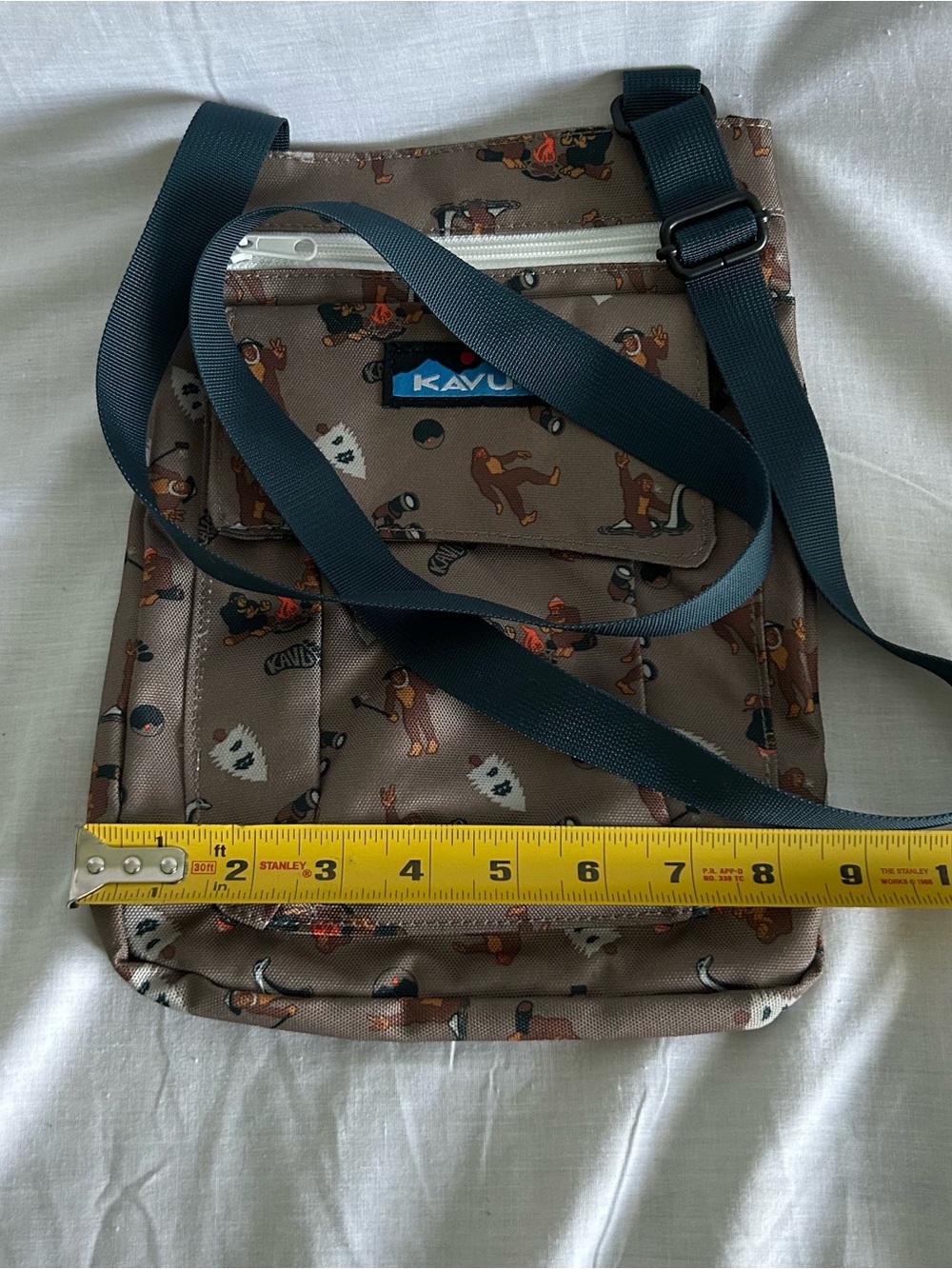 KAVU For Keeps Crossbody Bag Discontinued Sasquatch Print Pattern - Picture 3 of 6